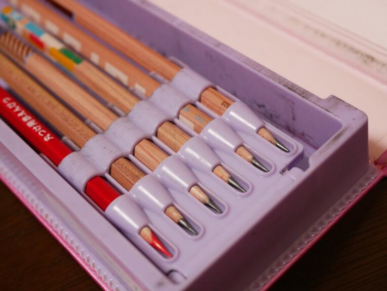 学生漂亮的铅笔盒如何搭配（各个年级和性别的推荐类型）