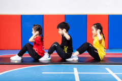 锻炼儿童灵敏性的体育运动项目（提升孩子灵敏度的运动游戏）