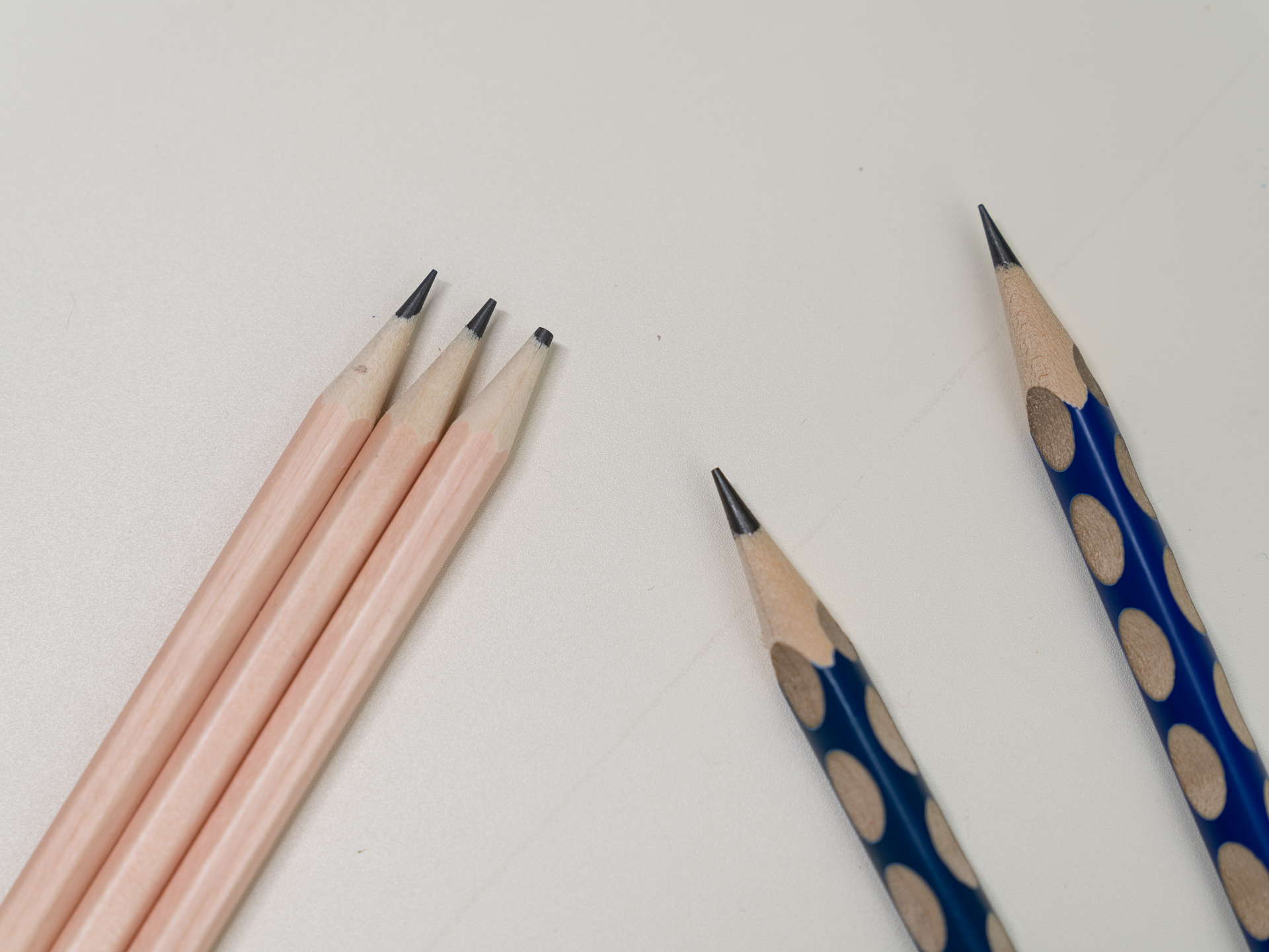 小学生自动卷笔刀推荐（分享天文文具性价比高的一款电动削笔机）