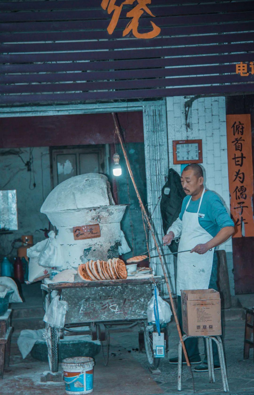 形容老街旧巷的文案句子（休闲逛古街的句子）