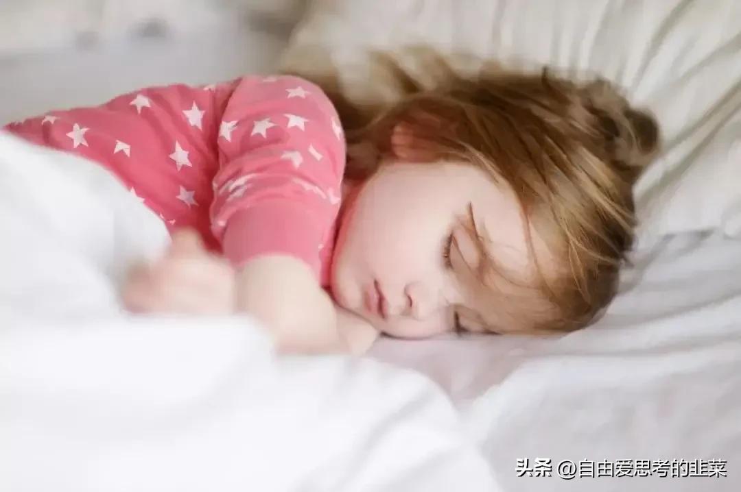 如何提高孩子的睡眠质量（科学自主睡眠的训练方法）