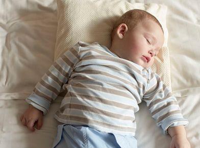 宝宝几个月能睡整觉（科学哄睡方法）