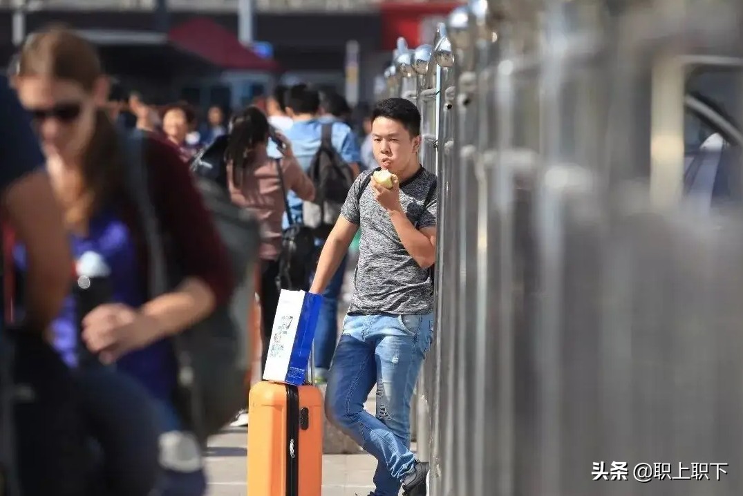 学霸班级全部考研(隐藏未来十年的职场法则)