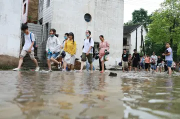 2022学校防暴雨灾害应急措施预案范文（校园防暴雨洪水危害应急方案模板）