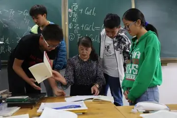 2022学校教师个人先进事迹材料范文（园丁精神教师典型事迹材料范例）