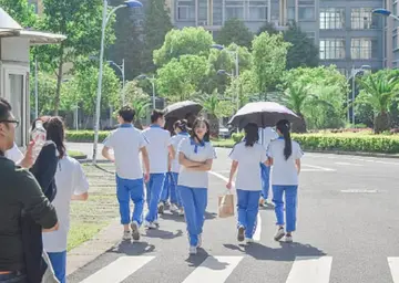 2022学校预防学生早恋活动方案模板（校园5.20防早恋教育策划方案范本）