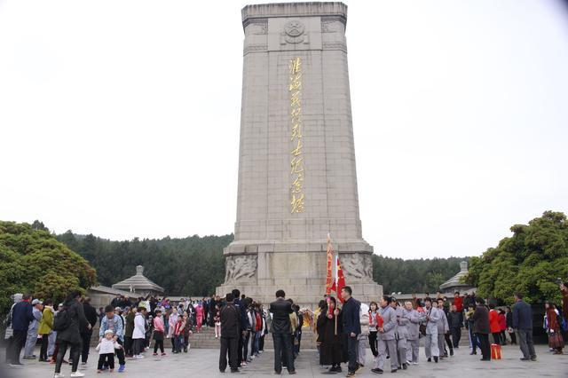 关于写清明节缅怀先烈的作文800字（缅怀故人）