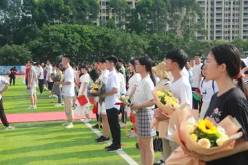 2022高三学生毕业典礼活动策划书范文（高三莘莘学子毕业庆典策划案范例）