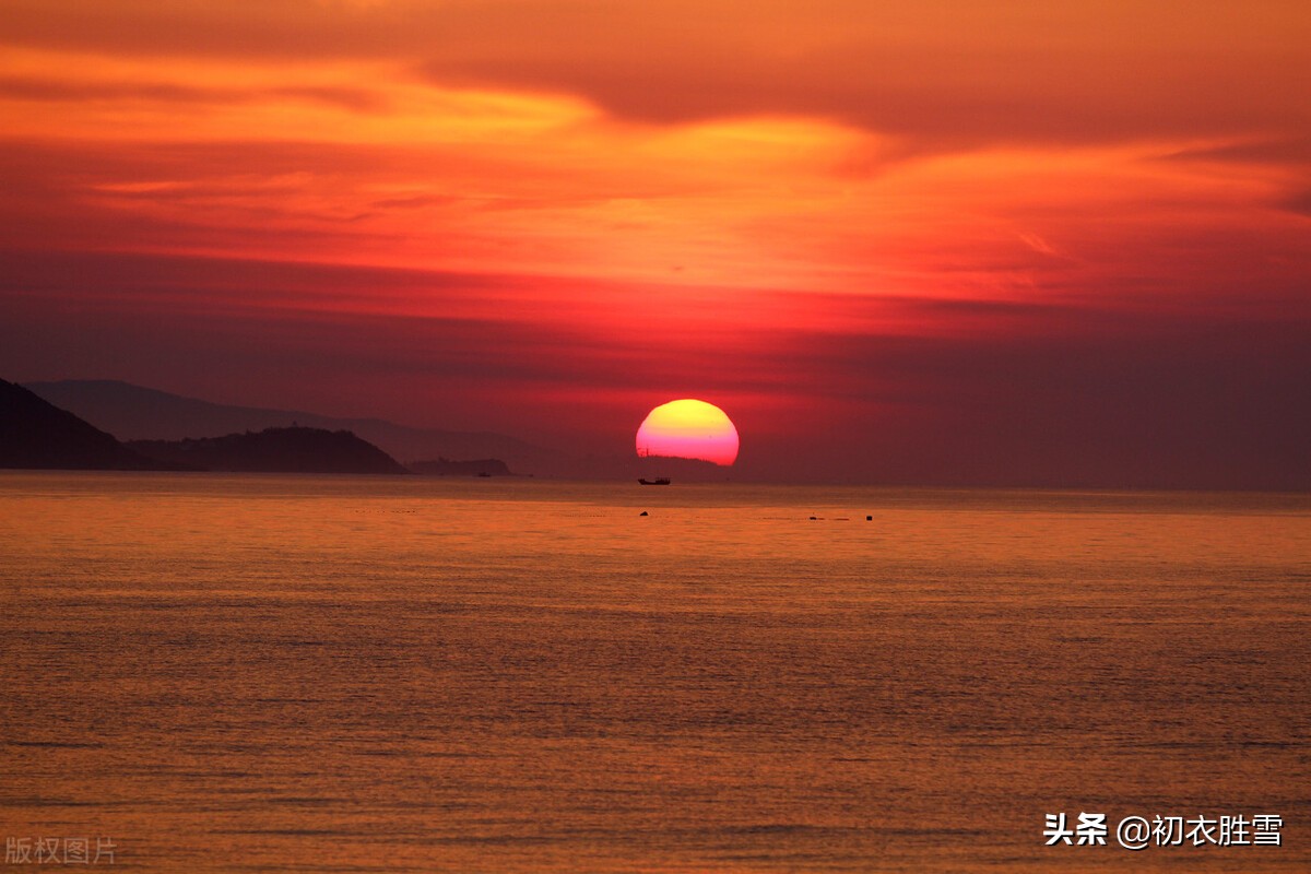 赞美夏天景色的诗句（年年到朱夏，叶叶是清风）