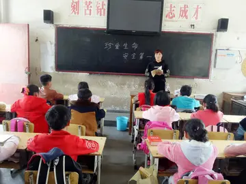 2022小学生“珍爱生命，预防溺水”主题班会教案及目的（珍爱生命主题班会方案范例）