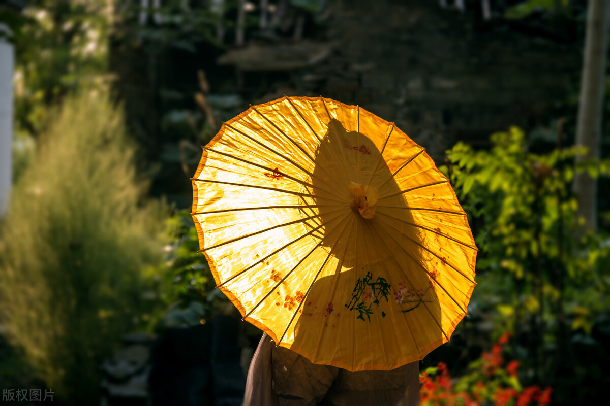 赞美桂花飘香的古诗赏析（浓浓香气的桂花）