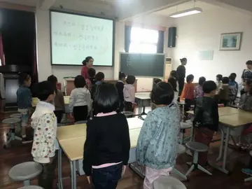 2022步入小学幼小衔接讲座活动教案及流程（大班孩子幼小衔接教育教学方案及目标）