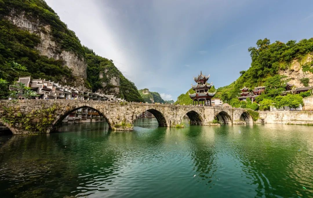 不负岁月情深，花落花开皆欢喜（关于六月经典诗词赏析）