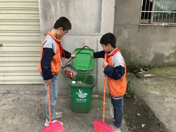 2022小学垃圾分类创意实践活动方案模板（小学生垃圾分类趣味活动策划方案范本）