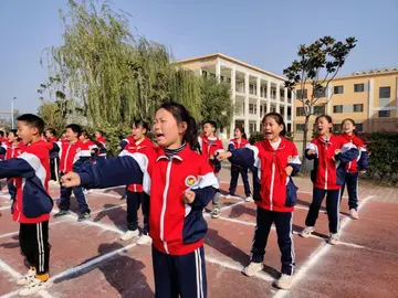 2022小学生积极参与体育主题活动方案模板（小学生体育锻炼基础教学策划方案范本）