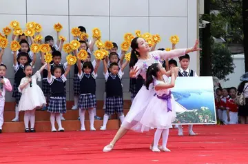 2022活力秀场文化艺术节主题活动方案模板（朝气蓬勃学生文化艺术节策划方案范本）