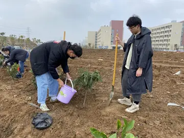 2022大学生社团创意植树节活动方案范本（益起来种树大学植树节策划方案模板）