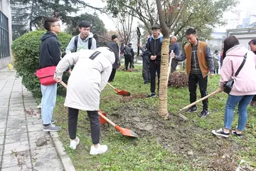 2022大学生社团创意植树节活动方案范本（益起来种树大学植树节策划方案模板）