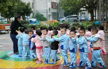 2022幼儿中班德育情感建设工作总结范文（中班孩子品德教育德育工作总结范例）