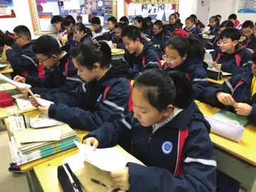 2022言传身教中学学期德育工作总结范文（增强教育活力中学学年德育活动总结）