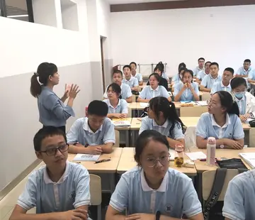 2022言传身教中学学期德育工作总结范文（增强教育活力中学学年德育活动总结）