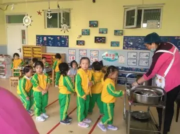 2022幼儿园保育岗位年度工作总结范文（幼儿园保育老师年终个人总结范例）