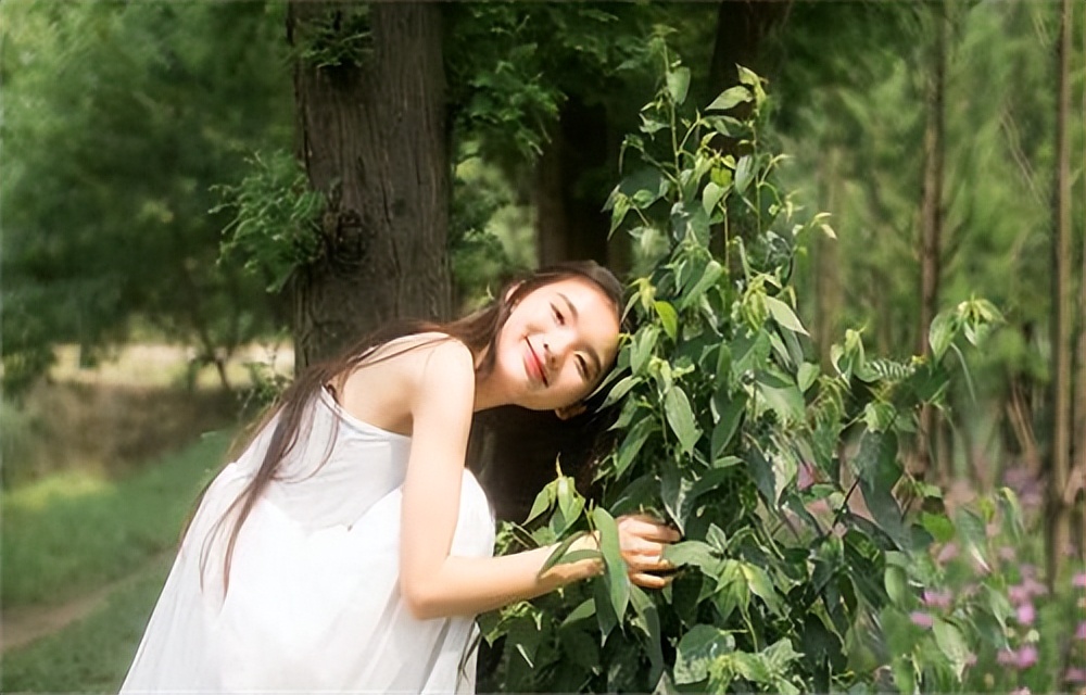 2022关于女人的祝福语赏析（妇女节快乐，祝你青春常在）