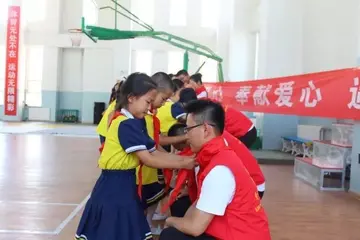 关于学校学习雷锋精神倡议书（分享10篇优秀范文）