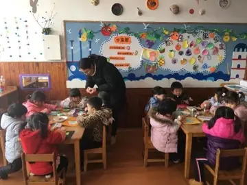 2022幼儿园美术专业教学培训活动总结范例（幼儿园抽象绘画美术教育工作总结范文）