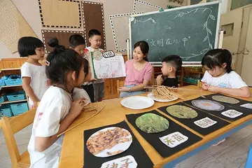 2022拯救耕地学校节约粮食主题倡议书模板（避免剩餐校园节约粮食宣传倡议书范本）