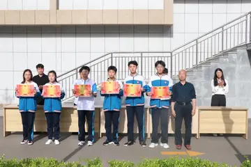 2022学生期中考试总结表彰大会发言稿范文（年级期中摸底考试表彰大会讲话稿范例）