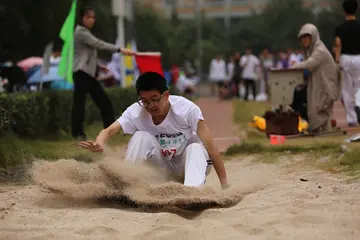 2022奋力跳跃学生跳远教学活动教案模板（学校体育课跳远动作教学主题教案范本）