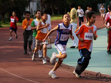 2022阳光少年小学校运会主题活动方案模板（动感校园小学运动会比拼策划方案范本）