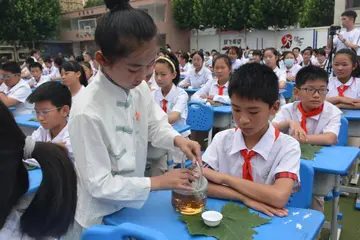 2022学有所成六年级毕业典礼演讲稿模板（前程似锦六年级毕业典礼活动致辞范本）