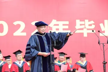 2022笃行不怠学校开展毕业典礼发言稿范文（求实求真校园组织毕业典礼讲话稿范稿）