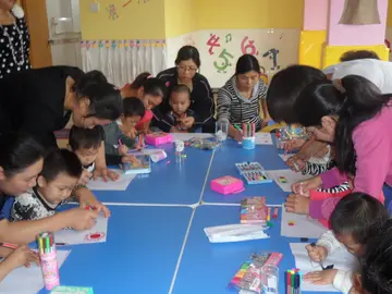 2022幼儿园学生家长进课堂活动方案模板（幼儿园孩子家长进课堂策划方案范本）