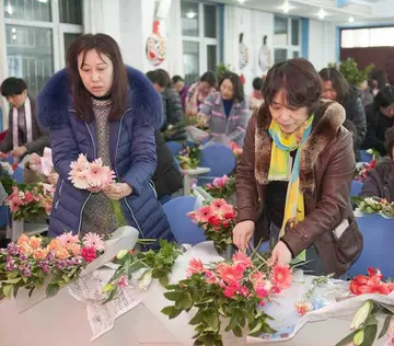 2022伟大女性三八妇女节主题活动方案模板（社会荣光国际妇女节主题宣传方案范本）