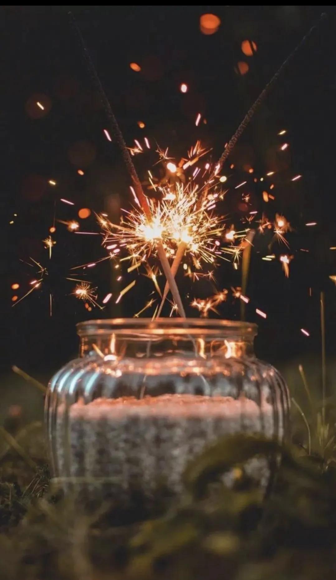 适合中秋节发的祝福文案（我向月亮许愿，你要永远快乐）