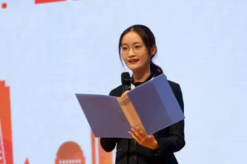 2022滔滔不绝大学主题演讲比赛策划书范例（娓娓动听大学演讲大赛流程策划案范文）