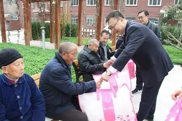 2022家家有老人九·九重阳节活动策划书范文（人人都会老9·9重阳节主题策划案范例）