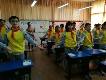 2022添光增彩红领巾小学生宣传方案范本（乐于探究红领巾小少年工作方案模板）