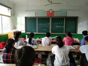 2022远离深水区小学防溺水安全教案范本（不私自下水小学防溺水教育教案模板）