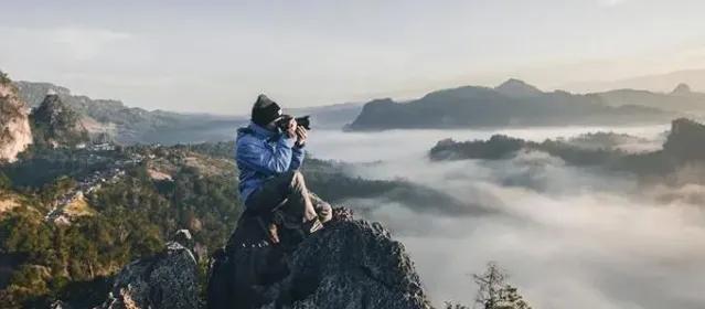 适合旅游发的心情文案（请保持对生活的热爱，奔赴下一场山海）