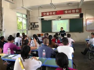 2022培养栋梁之材学生家长会活动总结范文（以情动人学校家长会开展宣传总结范例）