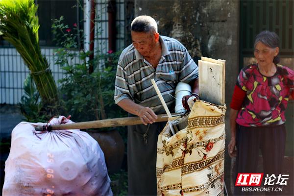 关于老街很有意境的句子（夜市老街的简短句子）