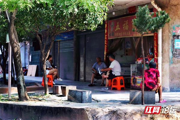 关于老街很有意境的句子（夜市老街的简短句子）