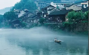 烟雨湘中作文800字范文（一片茫茫，如在梦里）