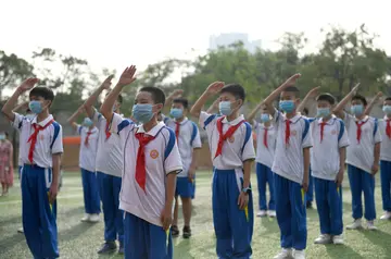 2022和谐有序新生开学典礼实施方案范本（情绪饱满新生开学典礼主题方案模板）