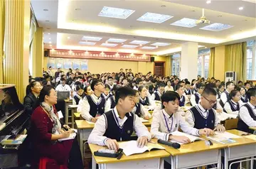 2022让美留在身边开学第一课主题教案模板（校园开学第一课安全知识普及教案范例）