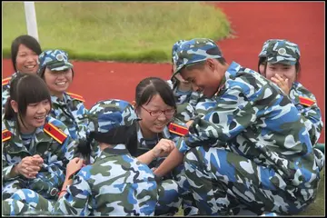 2022稍息立正大学生开学军训心得体会范本（挑战自我开学军训大学生心得感悟范例）